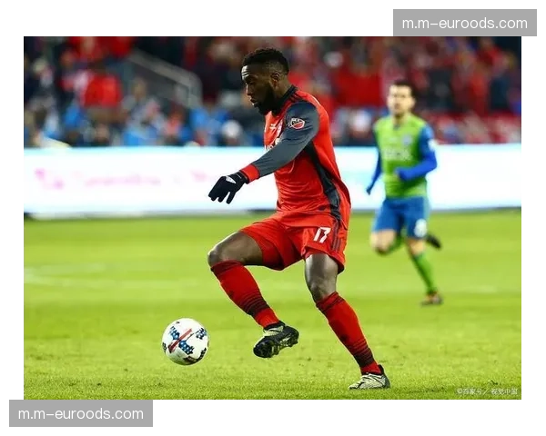 勒阿弗尔防守反击机会创造 前场球员跑位与传球线路选择