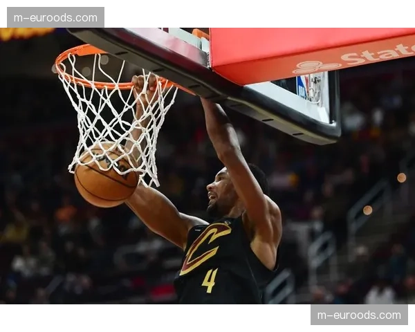 骑士十人轮换实验锁定东部第四，莫布里攻防两端展现季后赛关键角色